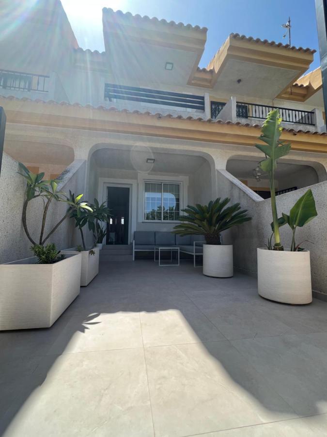 Апартаменты Bonito Adosado Con Piscina A 200 M De La Playa El Mojon  Экстерьер фото